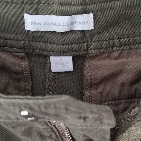 4" NY& CO shorts - Picture 3 of 5